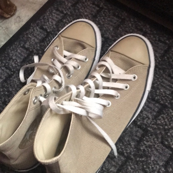 Converse - Picture 1 of 3